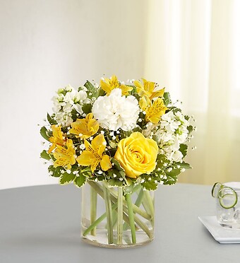 Yellow &amp;amp; White Delight&amp;trade; Bouquet