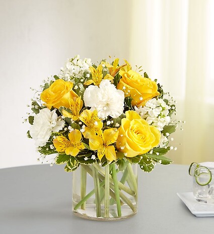 Yellow &amp;amp; White Delight&amp;trade; Bouquet