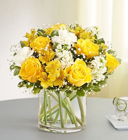 Yellow &amp;amp; White Delight&amp;trade; Bouquet